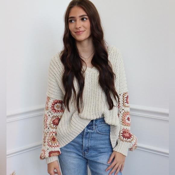 POL Sweater Chenille Crochet Small - Picture 10 of 13